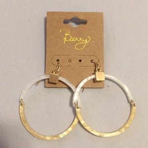 Earrings NWT